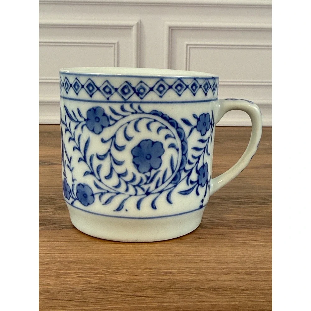 VTG Williams Sonoma IDG Japan Blue White Floral Porcelain Lidded Tea Coffee Cup